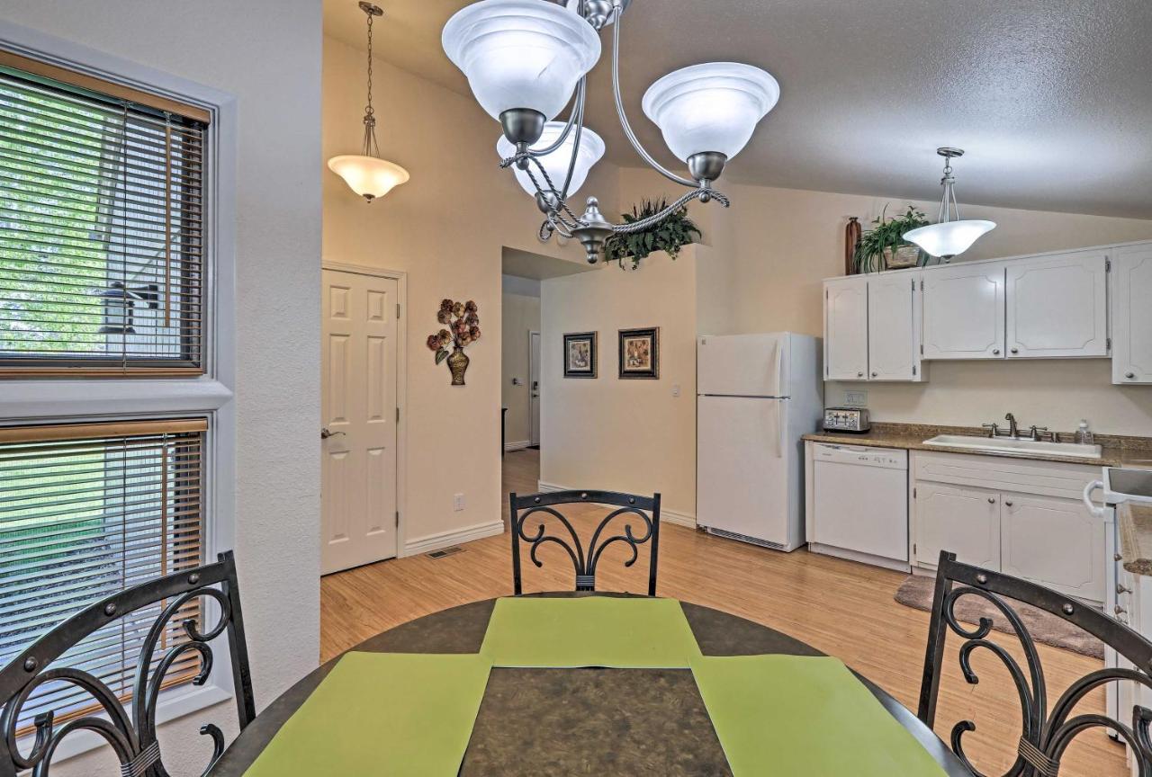 Flagstaff Townhome With Deck Easy Access Downtown! Екстер'єр фото