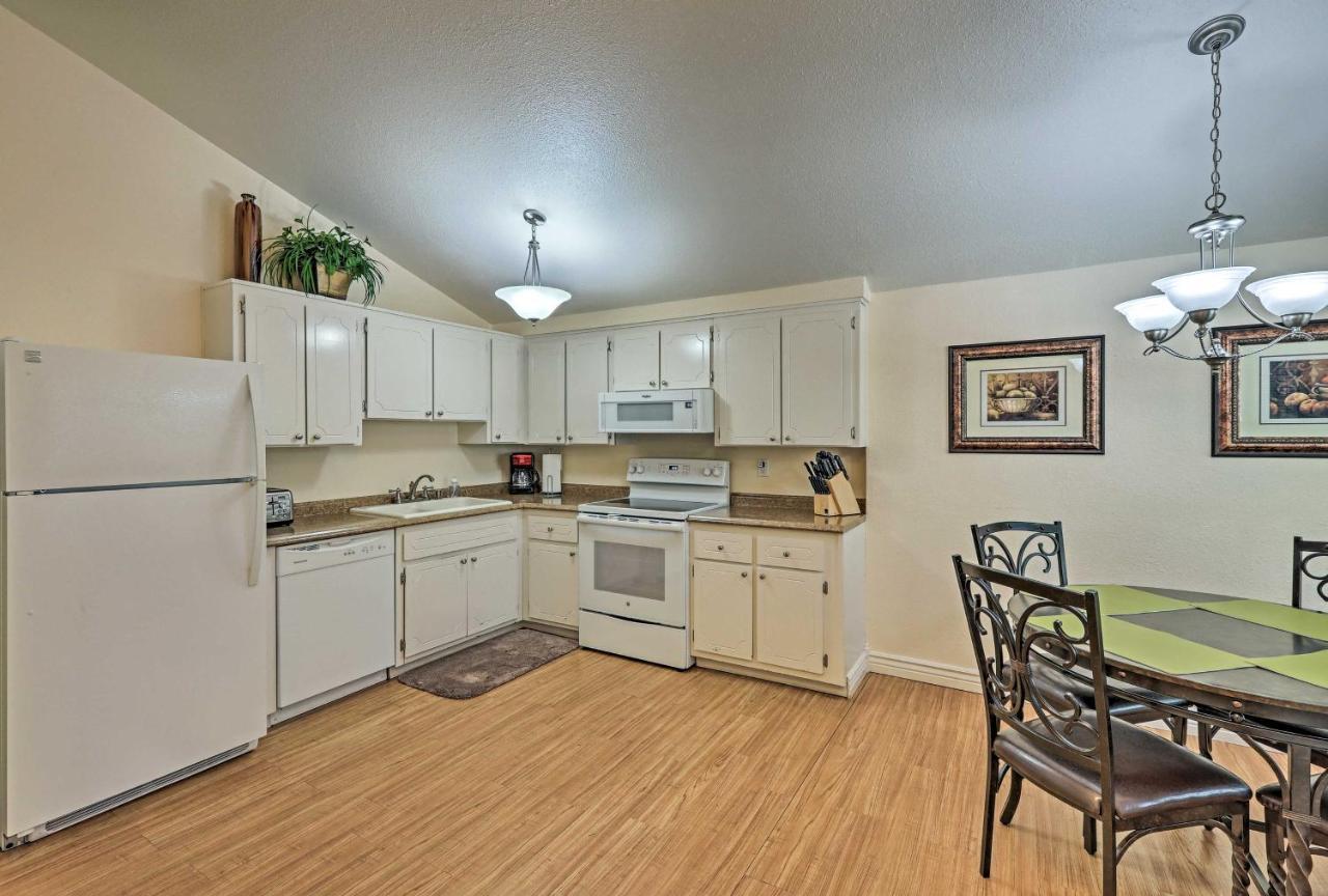 Flagstaff Townhome With Deck Easy Access Downtown! Екстер'єр фото